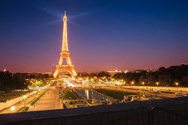 Mercure paris centre eiffel tower hotel, paris. Eiffel Tower Lit Up At Night Paris France Photograph By Sun Gallery Photography Lewis Carlyle