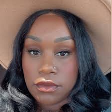 I knew she was Jazmine Sullivan sister or aunt sumn