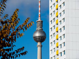 Sie innerhalb der stadt in eine neue wohnung umgezogen sind oder sie aus einer anderen gemeinde in deutschland neu nach berlin gezogen sind oder Nachzahlungen Und Kundigungen Berliner Mietendeckel Gekippt Die Wichtigsten Fragen Und Antworten