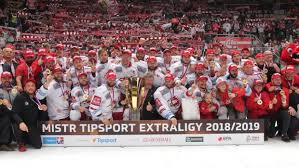 Liga, mládež, reprezentace, mistrovství světa, nhl, champions hockey league české kluby v chl. Trinec Je Podruhe V Historii Mistrem Extraligy Ctvrtou Vyhru Proti Liberci Trefil Obrance Roth Irozhlas Spolehlive Zpravy