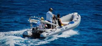 A Jack Plate Is An Excellent Addition To Your Boat It Is One Of Those Tools That Once You Have It Installed You Will Wonder How You Eve Boat Speed Boats