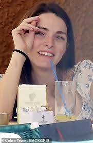 Anna Wintour's daughter Bee Shaffer shows off her baby bump in Italy