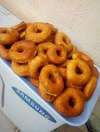 The ingredients needed to make yadda ake donuts tare da awo daidai a gida: Doughnuts 1 Flour Mudu Daya 8cups Zauren Girke Girke Facebook