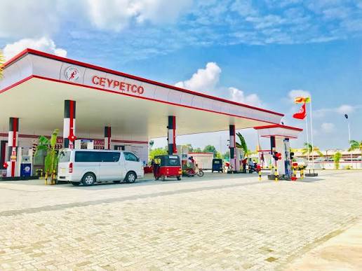 පෞද්ගලික සමාගම් නිසා ඇති වූ පෝලිම් පාලනයට CEYPETCO වෙතින් අලුතින් පිරවුම්හල් 75ක්!