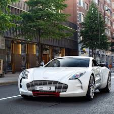 Supercars Dreams En 2020 Voitures De Luxe Voiture Aston Martin