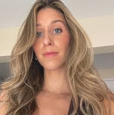 Alyssa Keating's Instagram, Twitter & Facebook