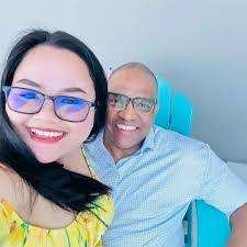 Laurie Phinney's Instagram, Twitter & Facebook