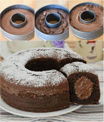 La ciambella al cioccolato con cuore di nutella è un dolce molto gustoso perfetto per la colazione e la merenda di grande e piccini. Ciambella Panna E Nutella Con Il Cuore Cremoso Grazie Ad Un Piccolo Trucco Nutella Ciambella Ricettafacile Ricette Dolci Dolci Dolci Gustosi