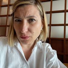 The Definitive Book of Body Language by Allan Pease, Barbara Pease