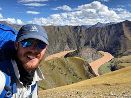 Find out information about yangtze river. Welsh Man Is First To Walk The Length Of The Yangtze River Smart News Smithsonian Magazine