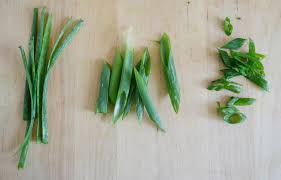 Slice the green onions by rocking a cook's knife across them, creating slivers or lengths, according to recipe instructions. Not All Green Onions Are The Same Here S How They Differ Food Hacks Wonderhowto