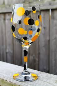 Bird On The Run Pittsburgh Pittsburgh Steelers Personalized Wine Glasses Most By Ahindle78 10 00 Penguin Wine Glass Glass Painting Wine Glass Art