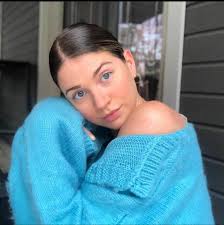 Publicación de agradecimiento para Sarah Fisher (Becky). ¡Está radiante! :  r/Degrassi