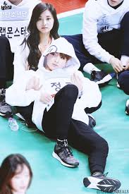 Plot so basically tzuyu and jungkook used to date in high school. Imgur Com Jimin Jungkook Aktor Korea