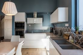 Renovation Cuisine Contemporaine Et Douce Dans Maison Bourgeoise Pieces D 039 Identite Cote Maison Cuisine Contemporaine Cuisine Ouverte Renovation Cuisine
