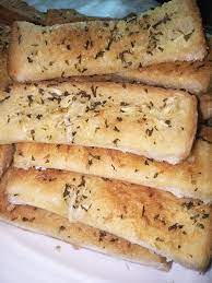 40 gram butter (suhu ruang/sudah lembut) bahan. Resepi Garlic Bread Ala Pizza Hut Yang Bikin Ketagih Saji My