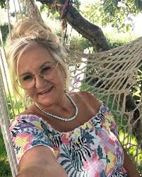 Hi all! I just wanted to introduce myself and share a photo I took. 62  years old. Born and raised in St. Louis.