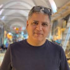 I'm leaving Dastgyr. 😢 No, this is not clickbait. Words can't express the  gratitude and respect I have for my co-founders Muhammad and Zohaib. Lots  of love to the entire Dastgyr team