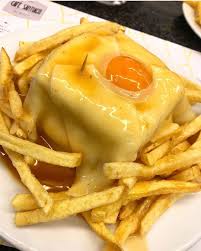 The santiago's francesinha is now one of the largest gastronomic icons of porto and portugal. 1 901 Mentions J Aime 57 Commentaires Porto Oporto Super Porto Super Porto Sur Instagram Porto Portugal The Bes Porto Portugal Porto Santiago