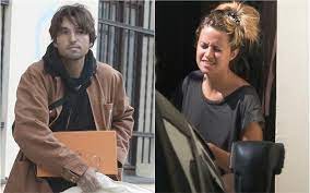Emma smetana a mladičký herec josef trojan měli první, i když ne úplně romantikou oplývající schůzku už před premiérou šarlatána. Rann Woke Up Without Romance Haj Left The Apartment Easily Emma Invited A Friend To Help