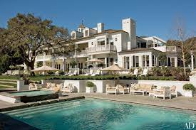 19 Amazing Celebrity Pools From The Pages Of Ad Mansions Celebrity Houses Georgian Style Homes