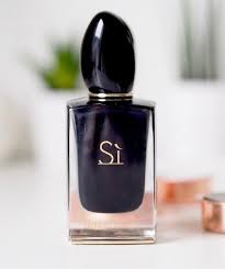 Sì intense був випущений в 201. Giorgio Armani Si Intense Perfume Perfume Armani Si Intense Giorgio Armani Si Intense