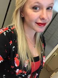 how I feel went I have no mascara💔