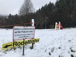 Vorsicht an der bahnsteigkante/bei der abfahrt des zuges! Der Erste Schnee Im Rems Murr Kreis Ist Da Welzheim Zeitungsverlag Waiblingen