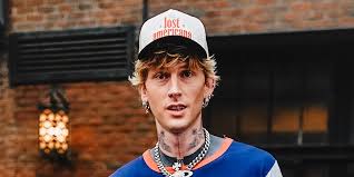 MGK's Shocking Diet: Only Eats 'Couple Times a Week'! Fans Concerned - Imagen principal del artículo