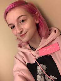 Looking for a good deal on pink hair weave? 75 Reddit Roasts Where Internet Held Nothing Back