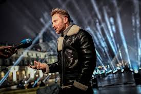 While there are many talented artists who achieve stardom and global popularity, few have. Photos Dj David Guetta Records Hour Long Nye Show In Front Of Louvre Museum Entertainment Photos Gulf News