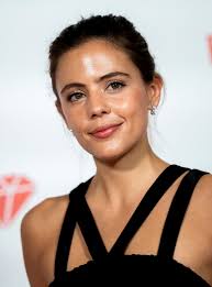 El look de invitada de Isa Hernández ideal