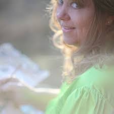 Kim Whitton's Instagram, Twitter & Facebook