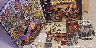 Plegada es una fantástica mesita de café, desplegada, una amplia mesa de comedor donde disfrutar de tus partidas o una maravillosa cena. Juego Mesa Rol Hero Quest Sold Through Direct Sale 168964728