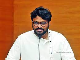 Babul supriyo (born 15 december 1970) is an indian playback singer, live performer, television host, actor and politician. Babul Supriyo Babul Supriyo Updates Latest News Headlines About Babul Supriyo The Economic Times