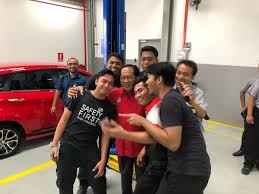 Pelbagai jenis botol pewangi kereta dan pati minyak wangi kereta di jual secara borong terus dari kilang. Ahmad B Maslan On Twitter Perodua Myvi Di Pusat 3s Perodua Yusmanida Auto Di Persiaran E1 1 Sri Pristana Sgbuloh Selangor Perodua Kereta Terlaris Malaysia Pusat Jualan Servis Milik Shahrizal Seorng Akitek