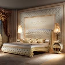 Lit adulte avec tete de lit capitonnee en simili cuir blanc sommier a lattes 160×200 collection andreas homifab. Luxe Or Et Paillettes Voici Les Tetes De Lit Les Plus Bling Bling Du Marche Myquintus