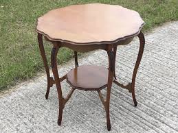 These sunny nooks are as cozy as it gets. Edwardian Walnut Centre Table Bay Window Table 720424 Sellingantiques Co Uk