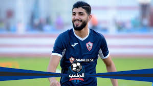 الدقيقة 45 عرضية للزمالك ولكنها دون عنوان لتمر خارج الملعب ضربة مرمي لجورماهيا. Ø§Ù„Ù…Ù„Ø¹Ø¨ Ø³Ø§Ø³Ù‰ ÙŠØªØ­Ø¯Ø« Ø¹Ù† Ø¬Ø±ÙˆØ³ ÙˆØ±Ø³Ø§Ù„ØªÙ‡ Ù„Ù„Ø§Ø¹Ø¨ÙŠÙ† ÙˆÙˆØ¹Ø¯Ù‡ Ù„Ø¬Ù…Ø§Ù‡ÙŠØ± Ø§Ù„Ø²Ù…Ø§Ù„Ùƒ