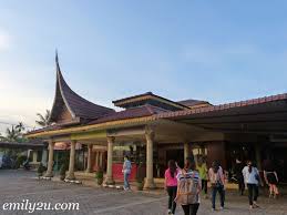 292 b, pekanbaru, maharatu, pekanbaru city. Restoran Simpang Tiga Perbaungan North Sumatra From Emily To You