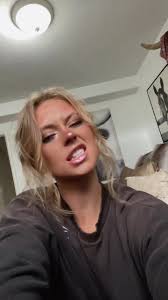 I like the way you kiss me 🙈