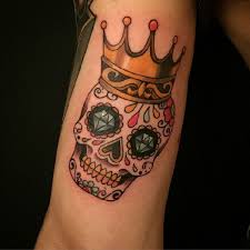 Sugar Skull Tattoos Krone Tattoo Design Konigin Tattoo Und Tattoo Ideen
