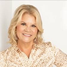 A legacy of compassion. A lifetime of impact. 💙 Dr. Catherine Durham,  Dean, joined in celebrating William “Bill” Conway Jr. and his late wife,  Joanne Barkett Conway, as they were named Honorary