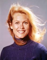 A very beautiful Elizabeth Montgomery. Fact: She was a staunch liberal  Democrat and feminist who was an activist for LGBT rights, yet her father  was a staunch Republican.