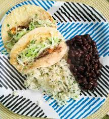 Divide the blackened fish evenly among the warm tortillas. Blackened Fish Tacos With Cilantro Lime Slaw And Chipotle Aioli I Ll Have Seconds