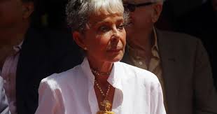 Malaret (Miss Universo 1970) dice ganar la llevó a ser ejemplo para el  pueblo