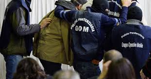 Non c'è mai stata una collaborazione più discussa di quella di giovanni brusca, il boss che ha ordinato l'uccisione del piccolo giuseppe di matteo, subendo condanne a 30 anni Fo9jixidnyk5lm