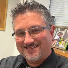 Derrick Bowser's Instagram, Twitter & Facebook