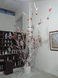 Creación y diseño de decorados y escenarios para todo tipo de ambientación en shows, series, películas, etc. Arbol De Navidad Hecho Con Chamizos Decoracion