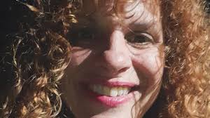 Feliz 2024❤️💫 Les deseo mucha paz mucho amor muchas miradas amorosas  muchos abrazos en estos tiempos dificiles y complejos. Donde la familia la  amistad el arte nos abraza nos acompaña para seguir